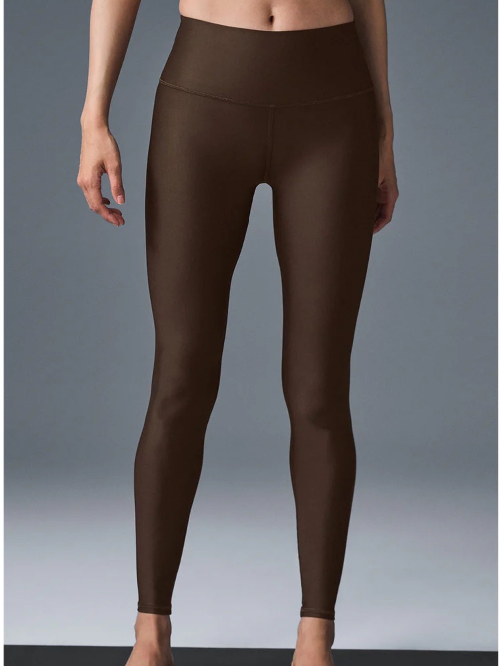 ALO Yoga Matching Set Wellness Bra & Airlift Leggings - Espresso